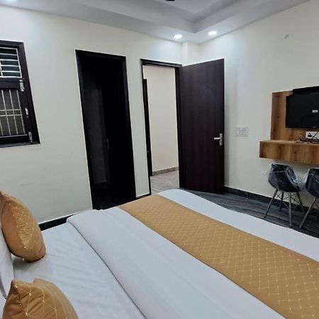 Hotel O City Deluxe Delhi Kültér fotó