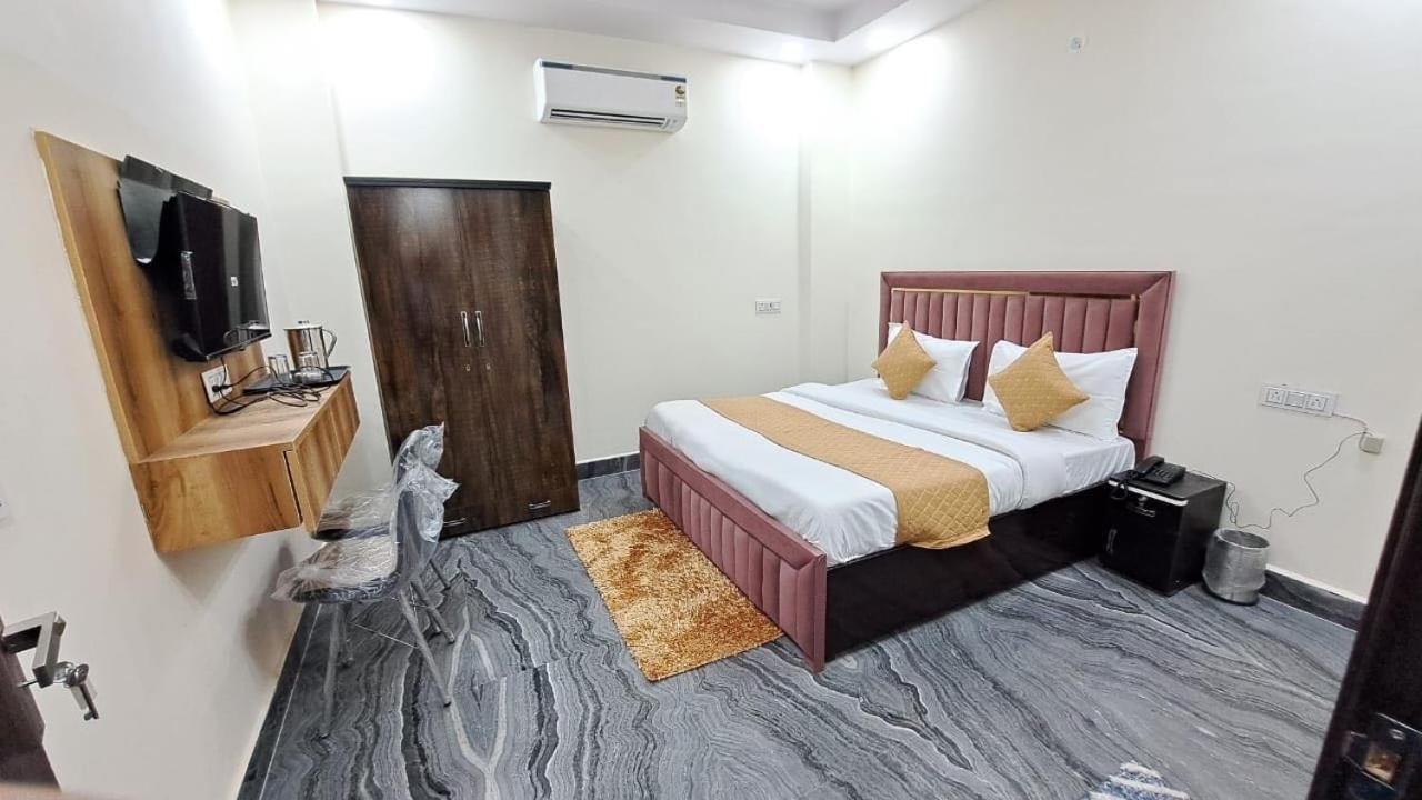 Hotel O City Deluxe Delhi Kültér fotó